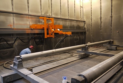 机器人风力回收喷砂房